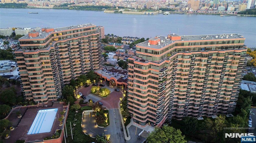 100 Carlyle Drive C18D - Photo 2