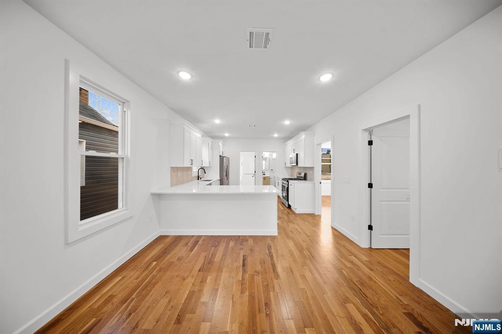 319 William Street 2 - Photo 2