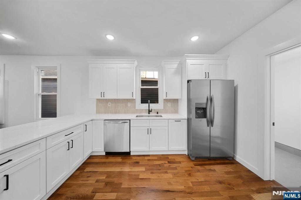 319 William Street 2 - Photo 3