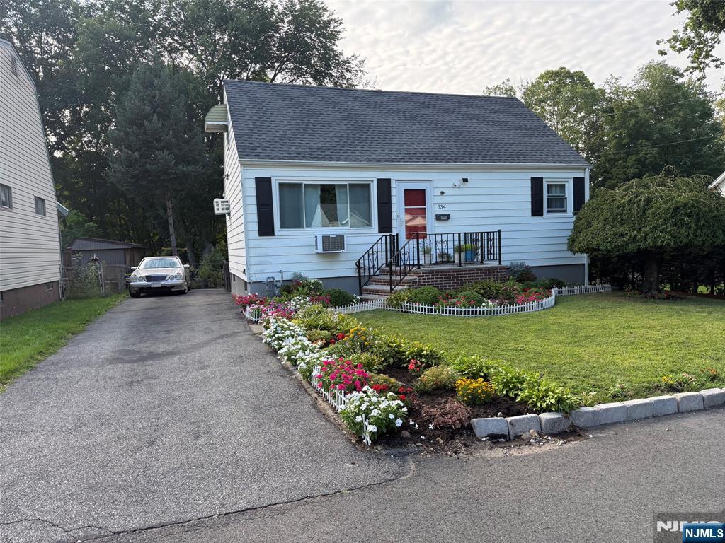 334 4th Avenue - Photo 2