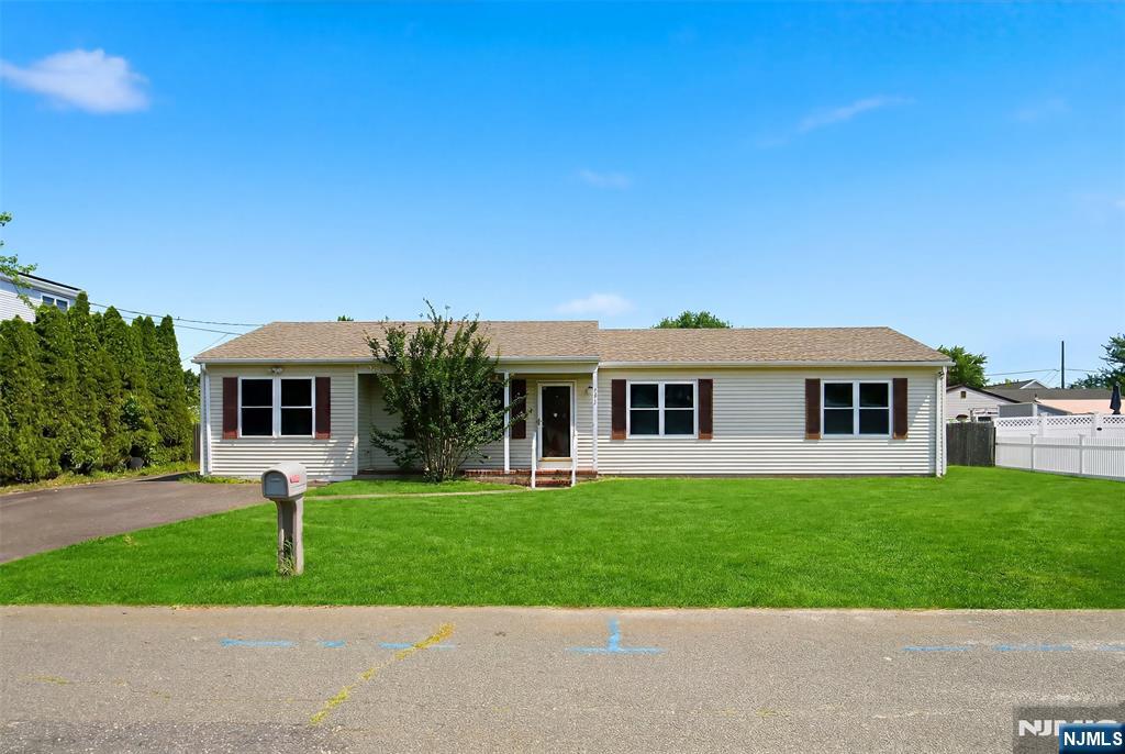1006 Anchor Way - Photo 1