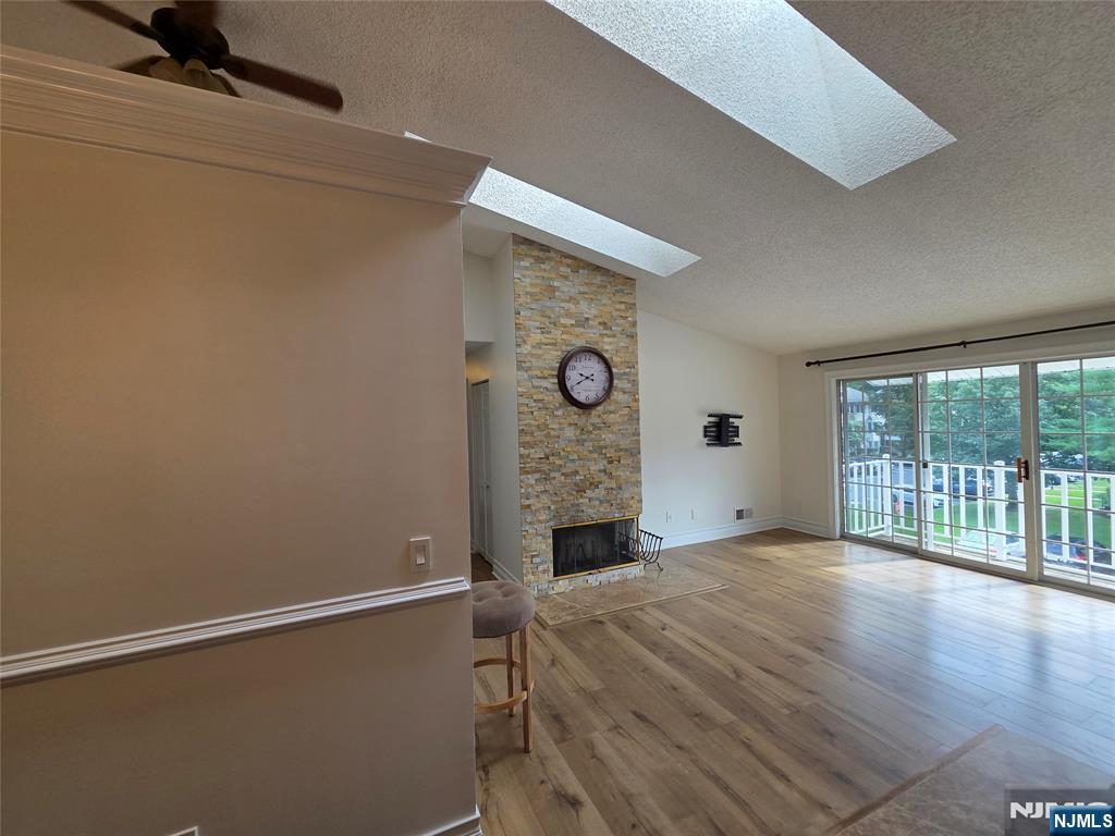 620 Plum Terrace - Photo 3
