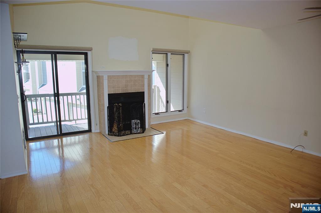 910 River Renaissance C10 - Photo 2