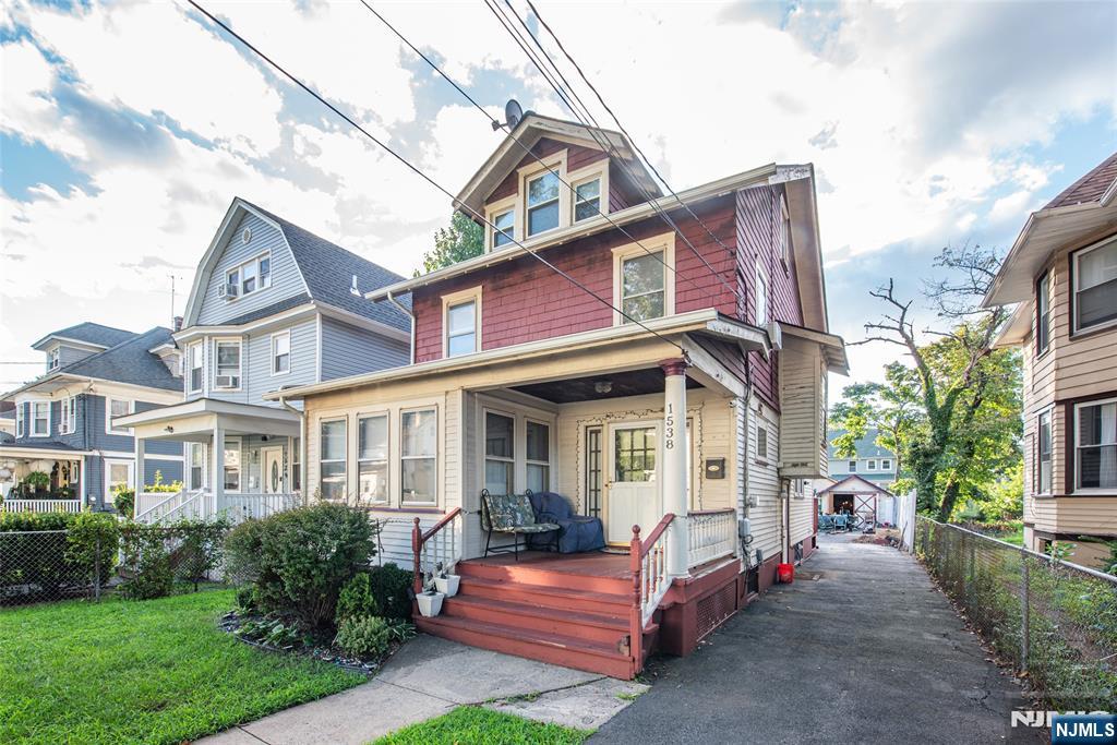 1538 Munn Avenue - Photo 2