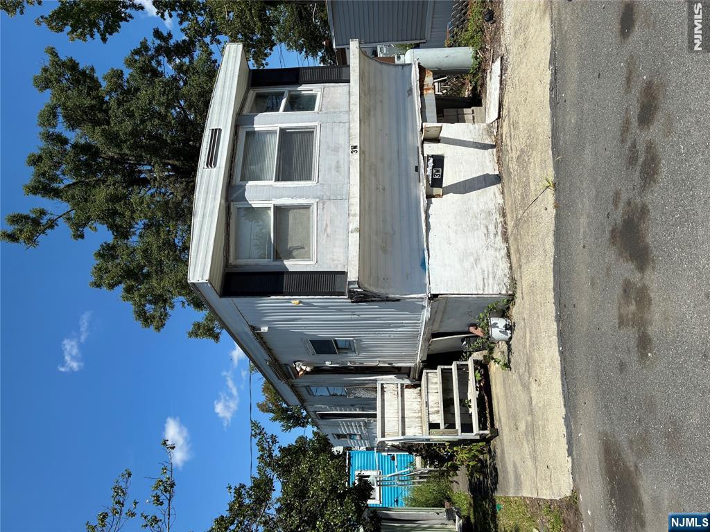 3 W 5th - Photo 1