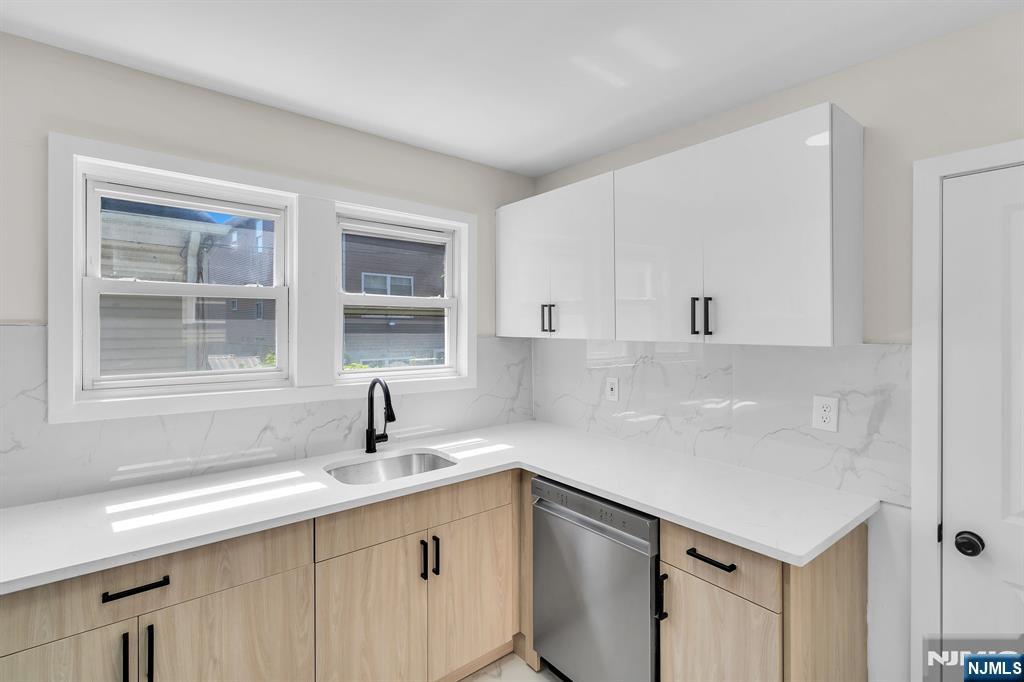 15 Cottage Place - Photo 4
