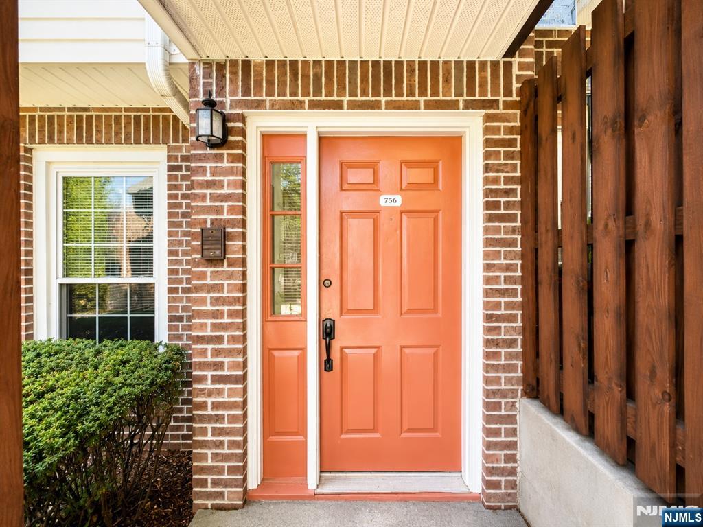 756 Charles - Photo 1