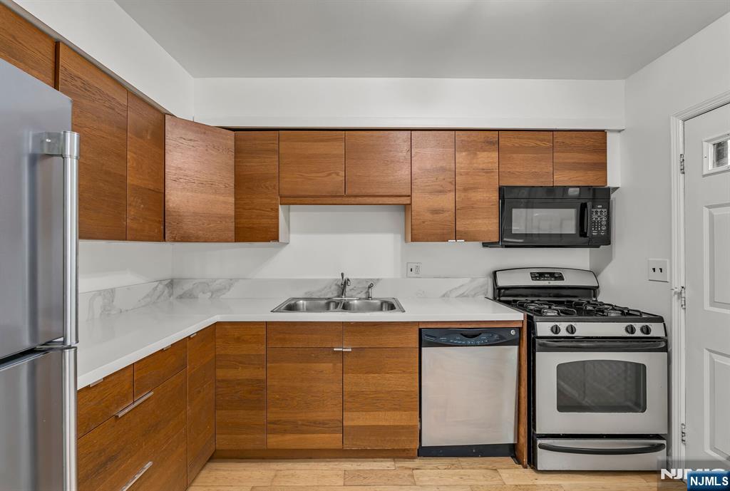 13 Briarwood Court E - Photo 3