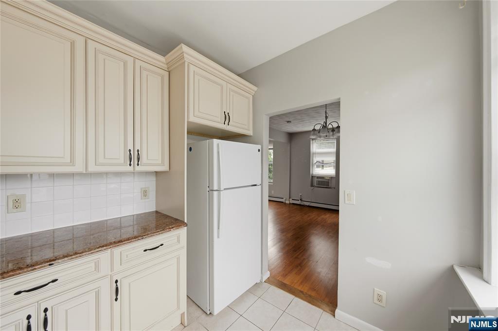 290 Ogden Street 1003 - Photo 5