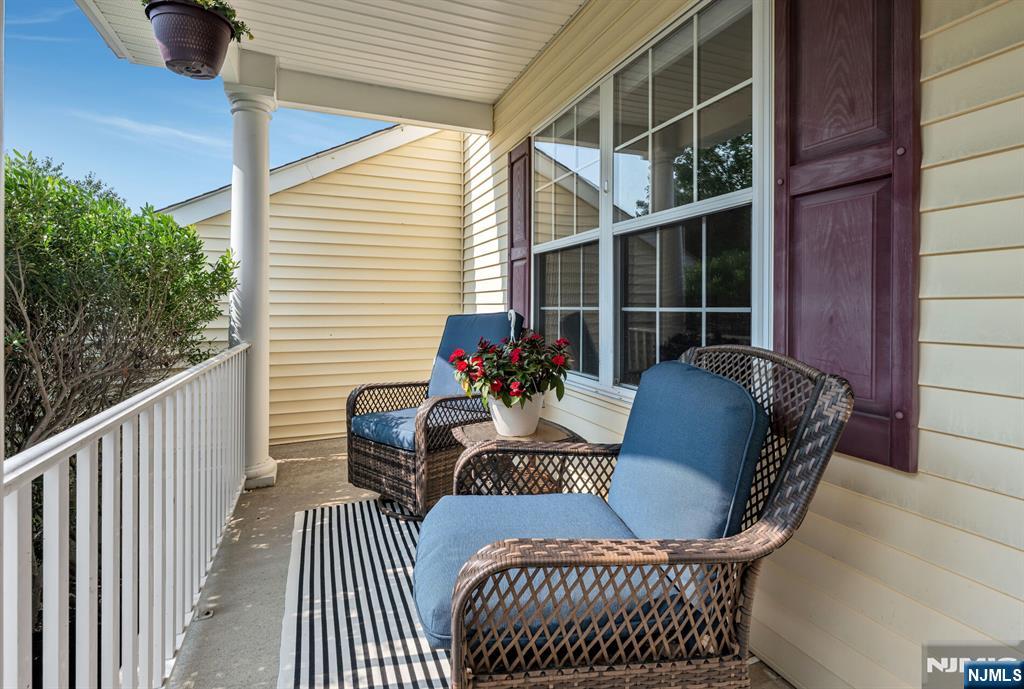 602 Skyline Drive - Photo 2