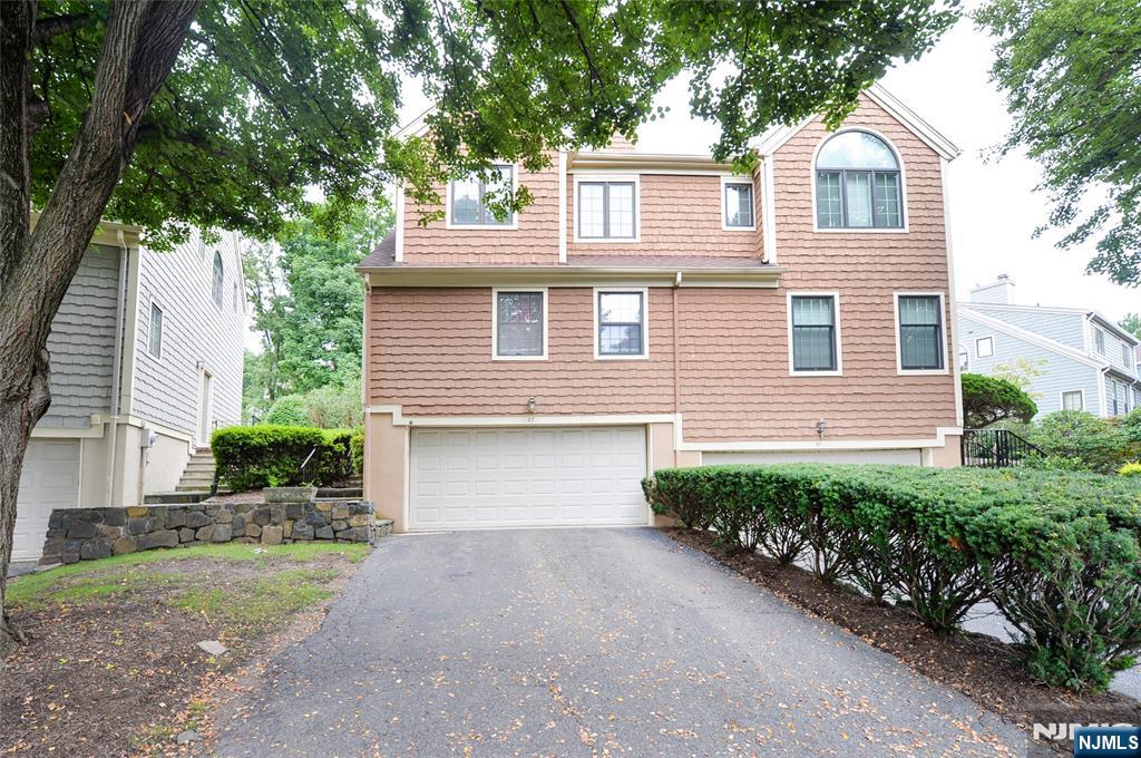 27 Tanager Court - Photo 1