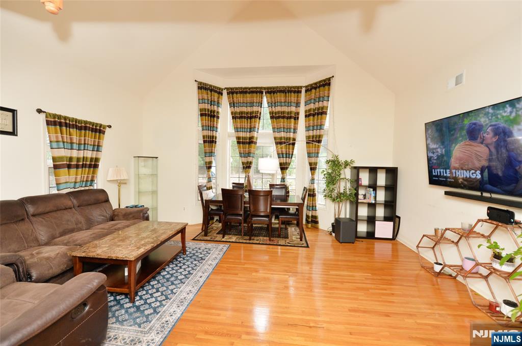 27 Tanager Court - Photo 3