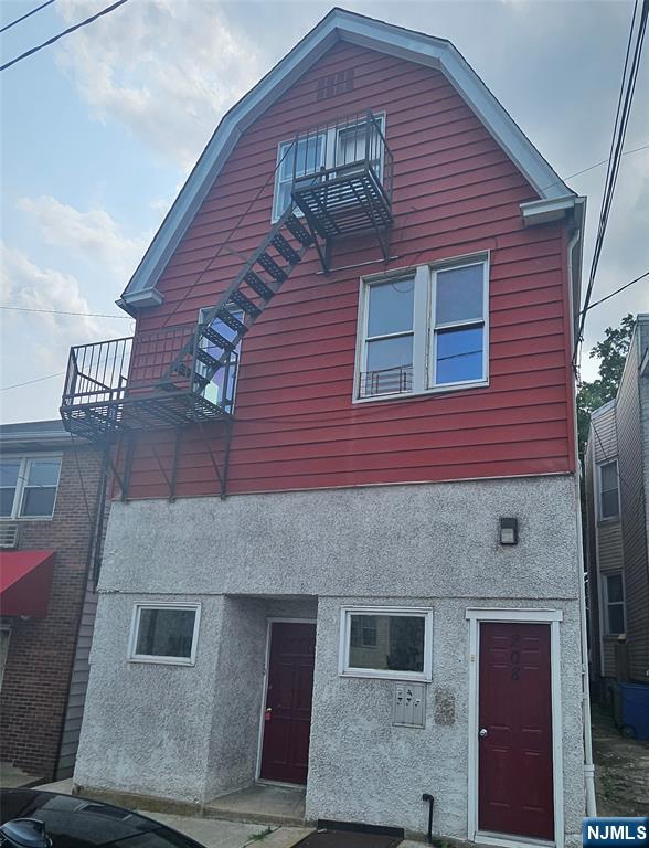 208 Quincy Avenue 1 - Photo 1