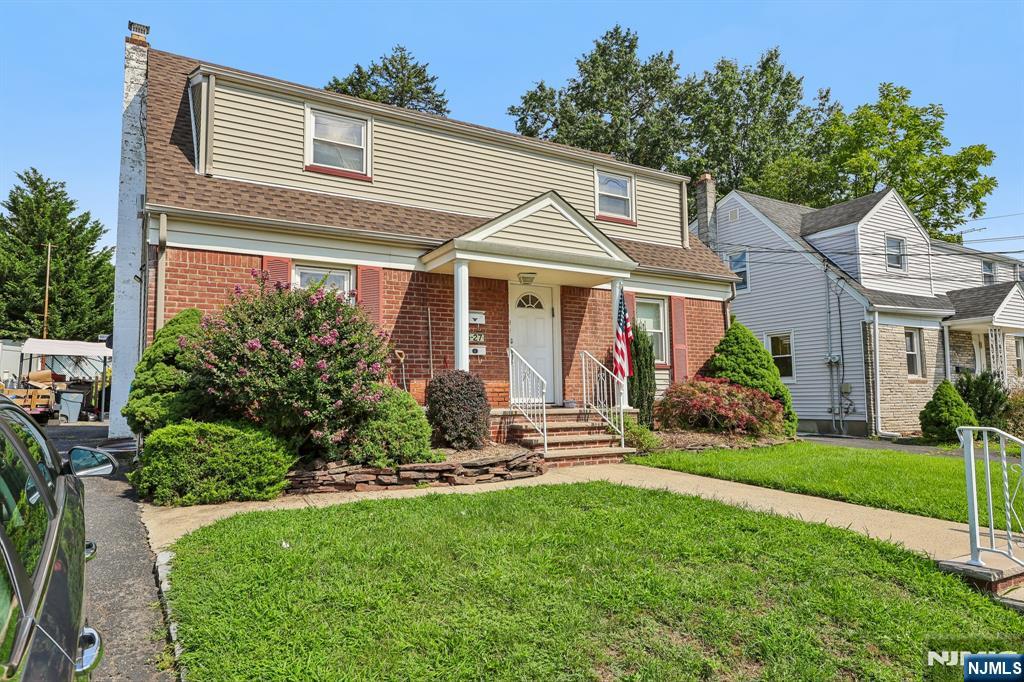 15-27 Parmelee Avenue - Photo 2