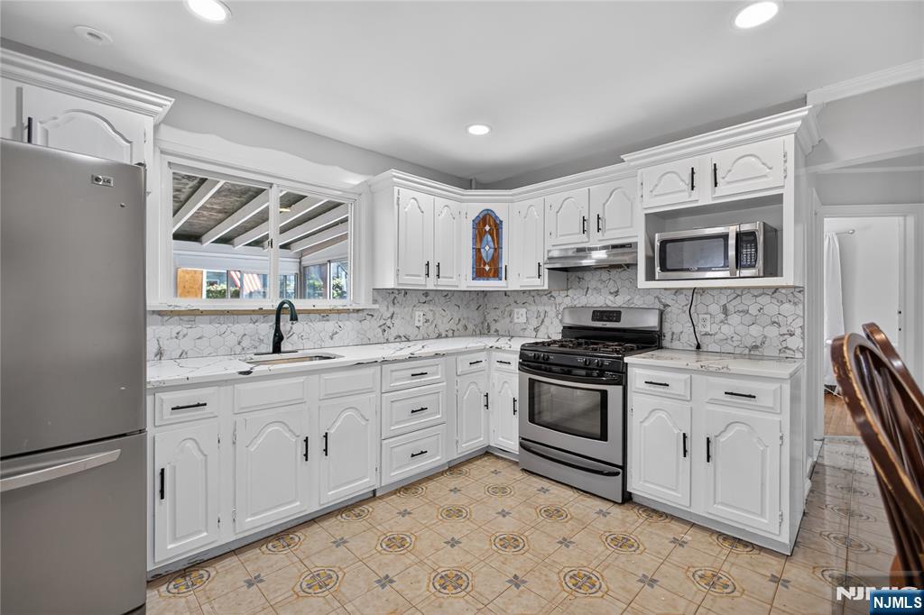407 Palisade Avenue - Photo 3
