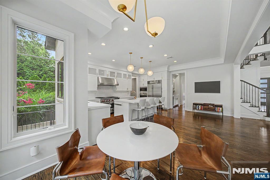 28 Leroy Street — photo 14