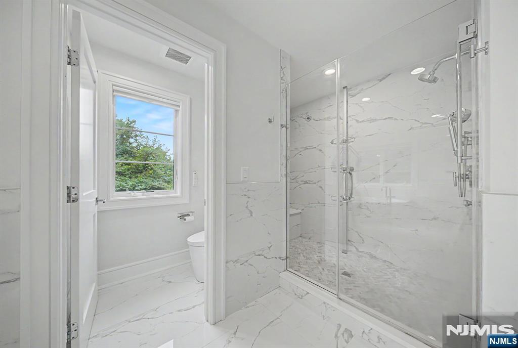 28 Leroy Street — photo 27