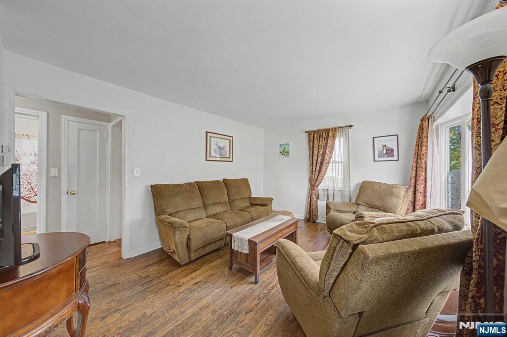 114 Warhol Avenue - Photo 2