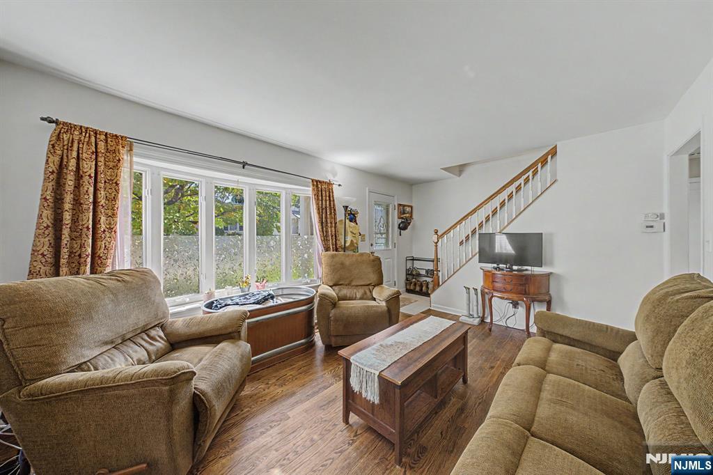 114 Warhol Avenue - Photo 4