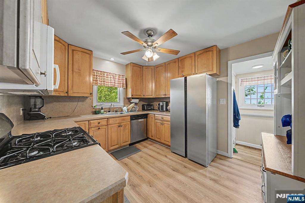 114 Warhol Avenue - Photo 5
