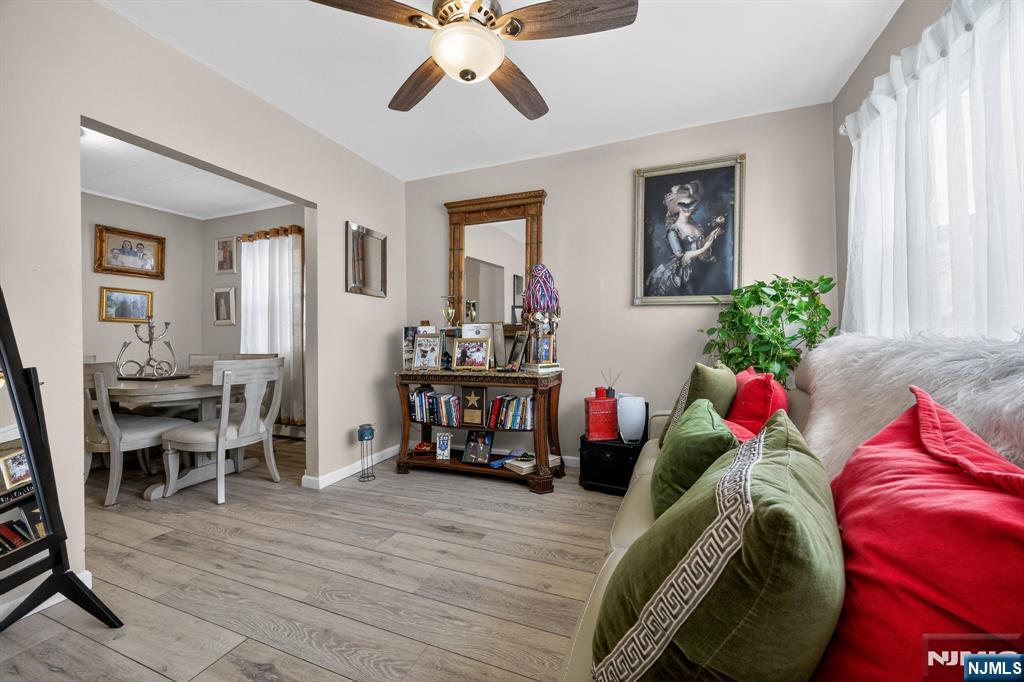 415-417 Preakness Avenue - Photo 2