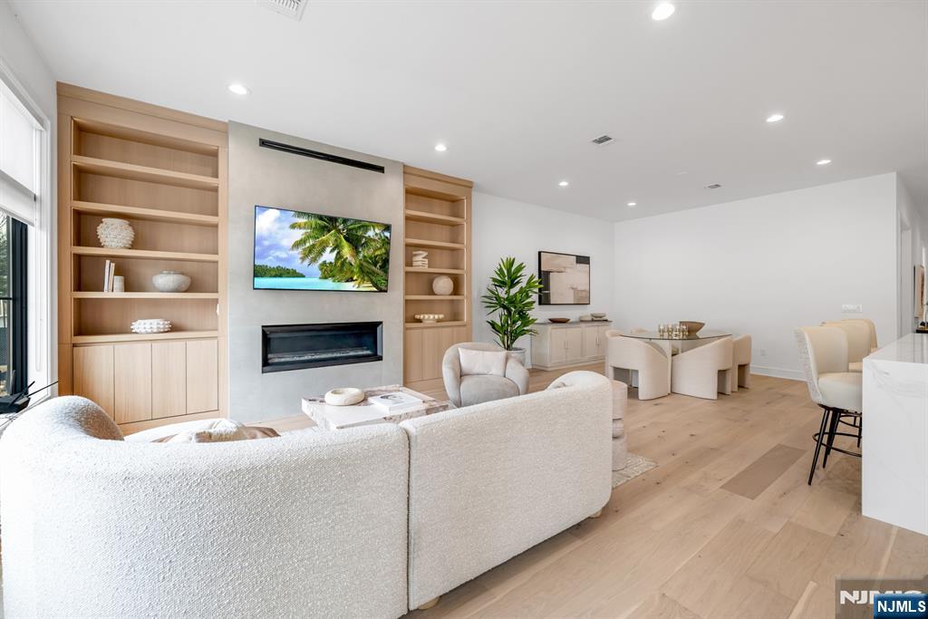 31 Feldman Court - Photo 5