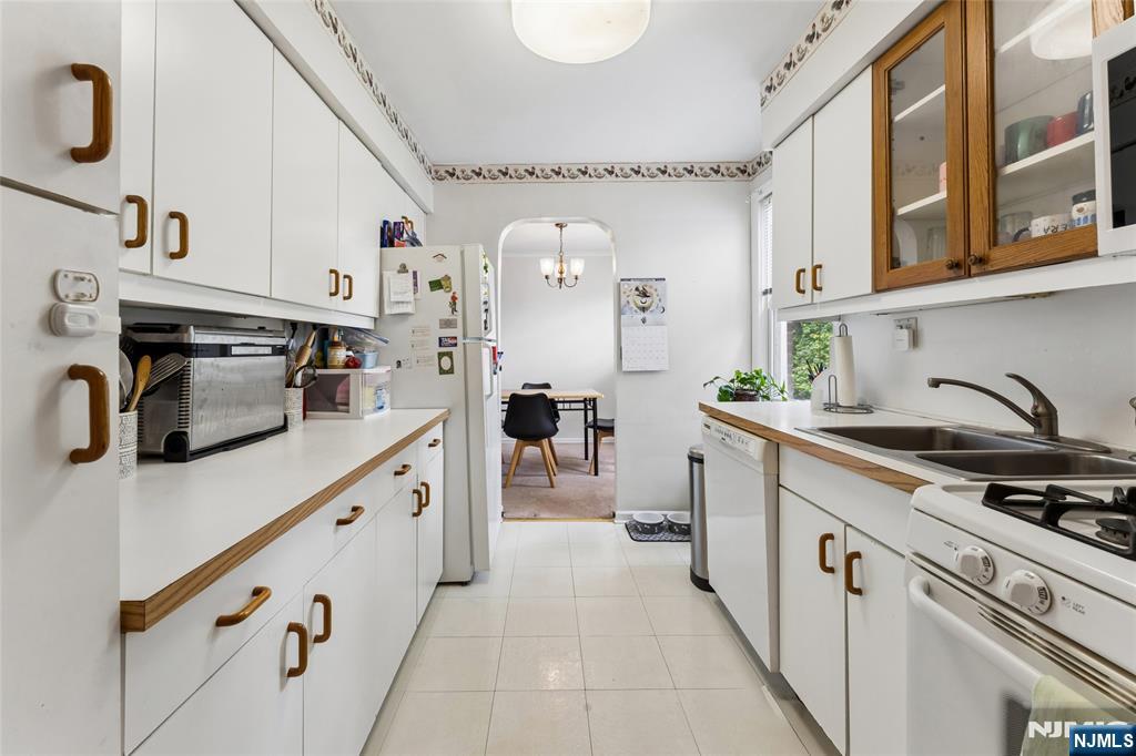 23 Park 88 - Photo 2