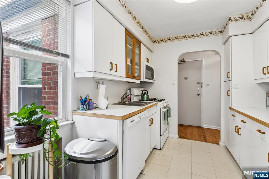 23 Park 88 - Photo 4
