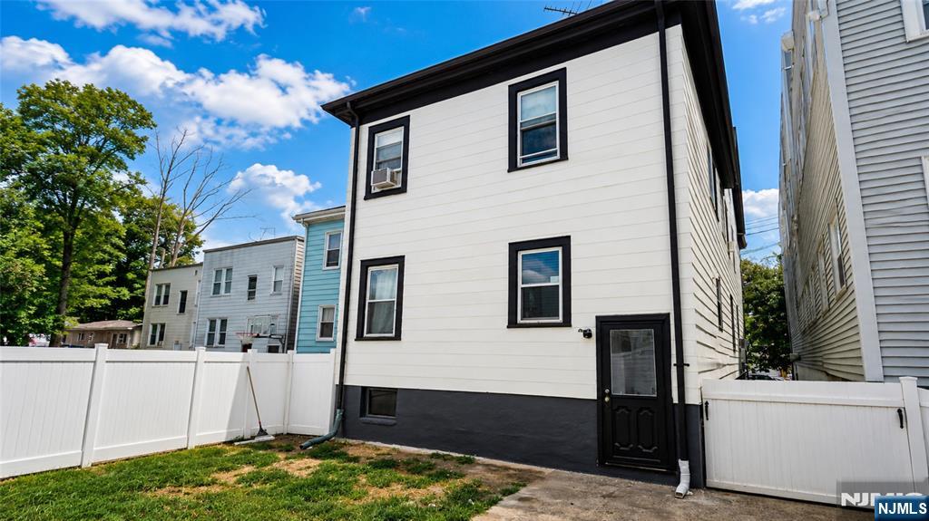 37 Prospect Street - Photo 2