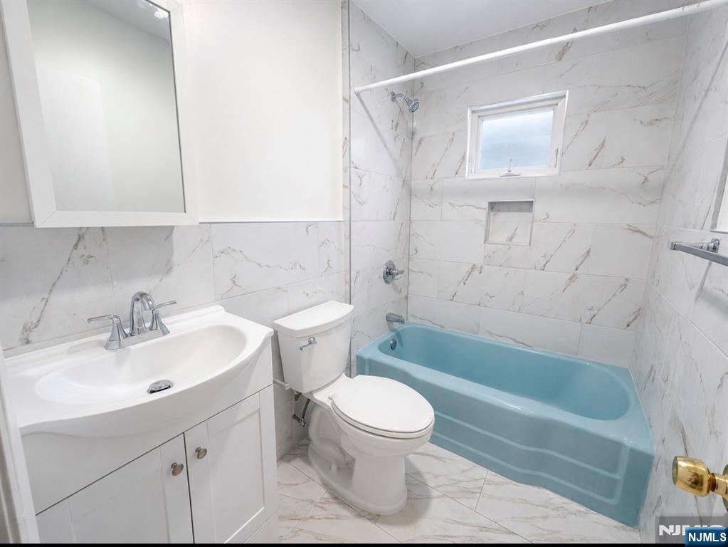 321 Roff Avenue 1 - Photo 3