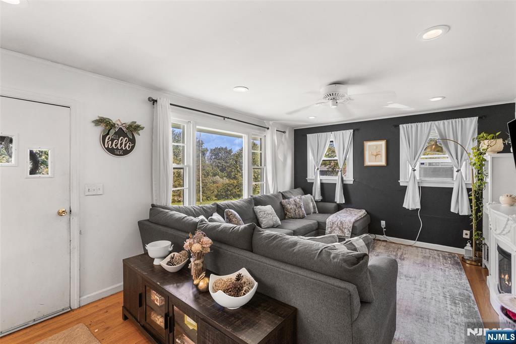 12 James Terrace - Photo 2