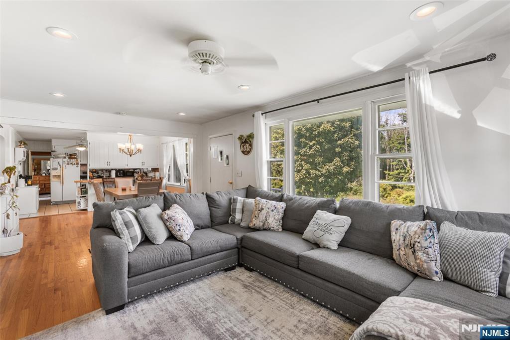 12 James Terrace - Photo 3
