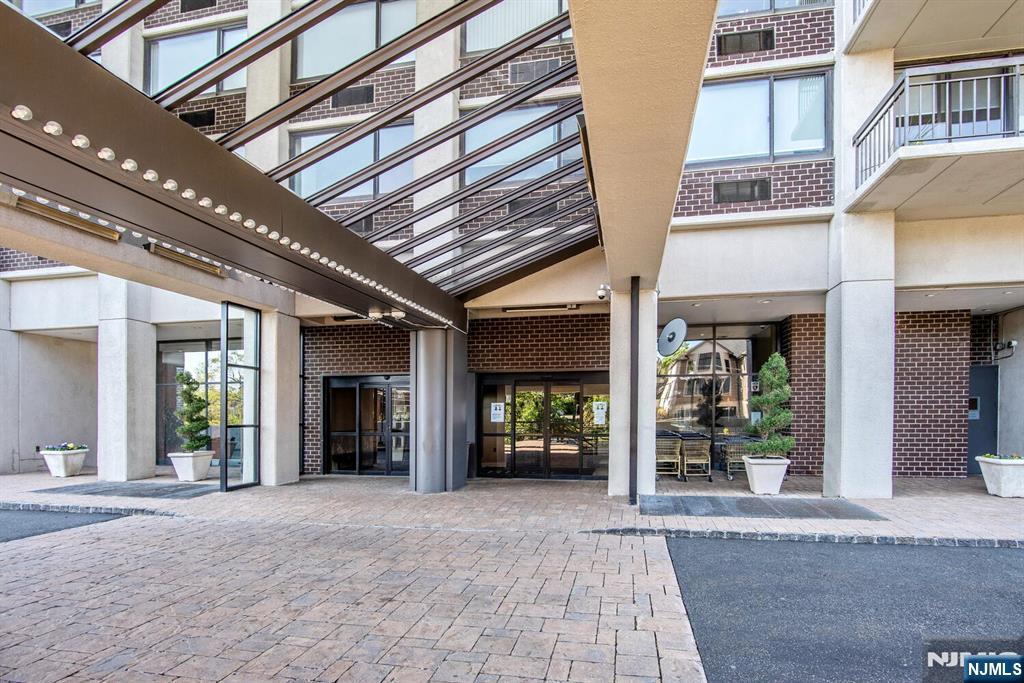 200 Old Palisade Road 15C - Photo 1