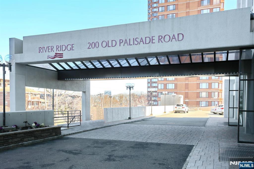 200 Old Palisade Road 15C - Photo 2