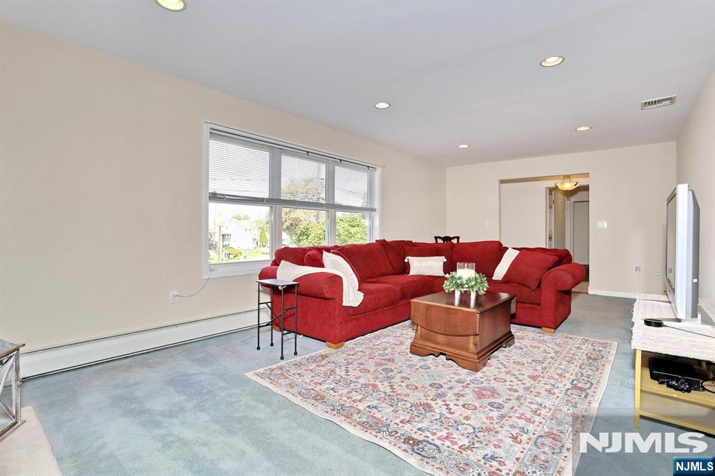 104 Bradford Avenue - Photo 4