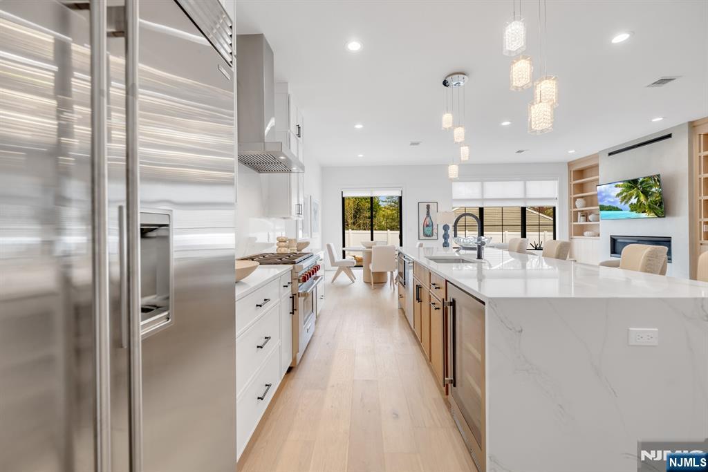 23 Feldman Court - Photo 1