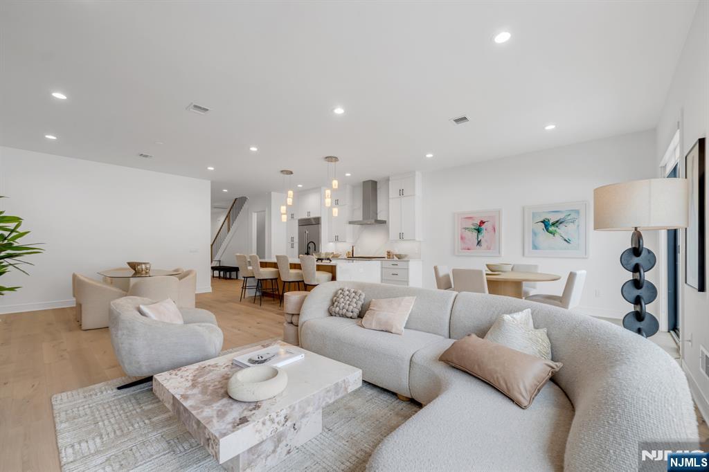 23 Feldman Court - Photo 5