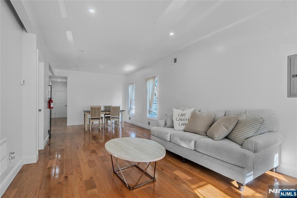 25 Palisade Avenue 1 - Photo 4