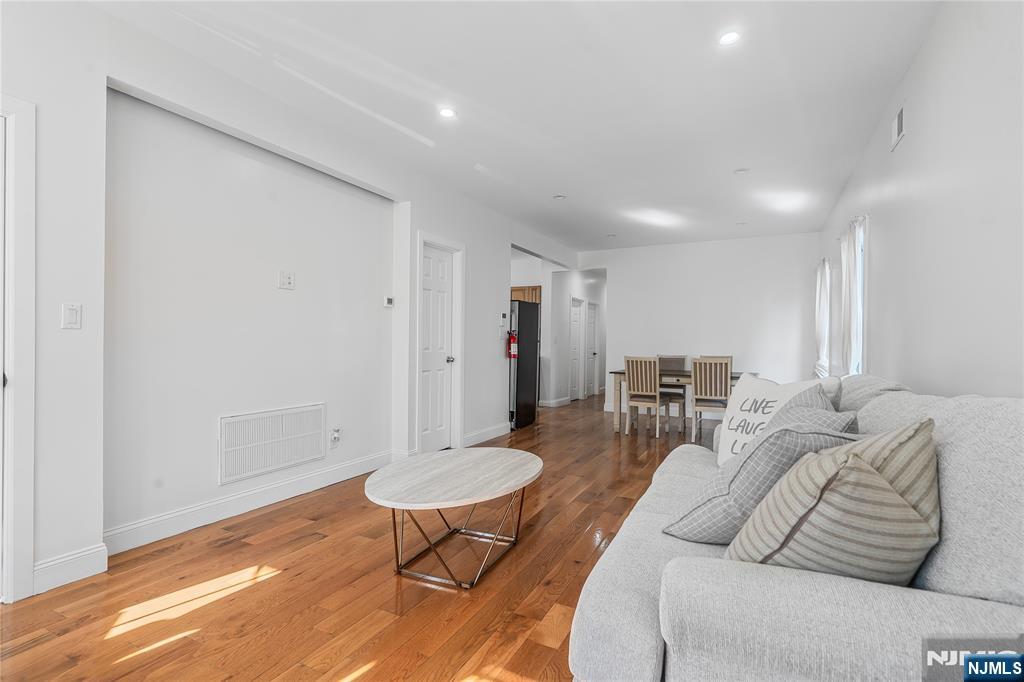 25 Palisade Avenue 1 - Photo 5