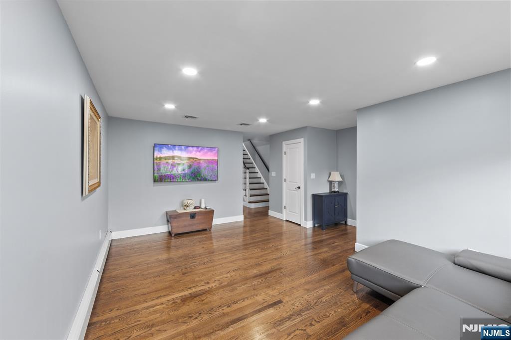 266 Grant Avenue A - Photo 5