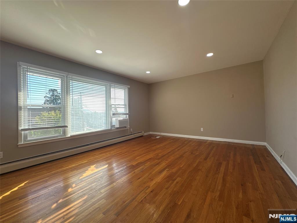 253 Parker Avenue - Photo 3