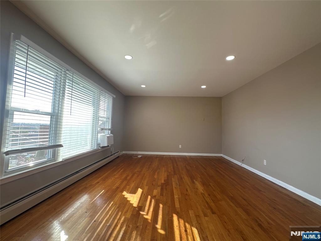 253 Parker Avenue - Photo 4