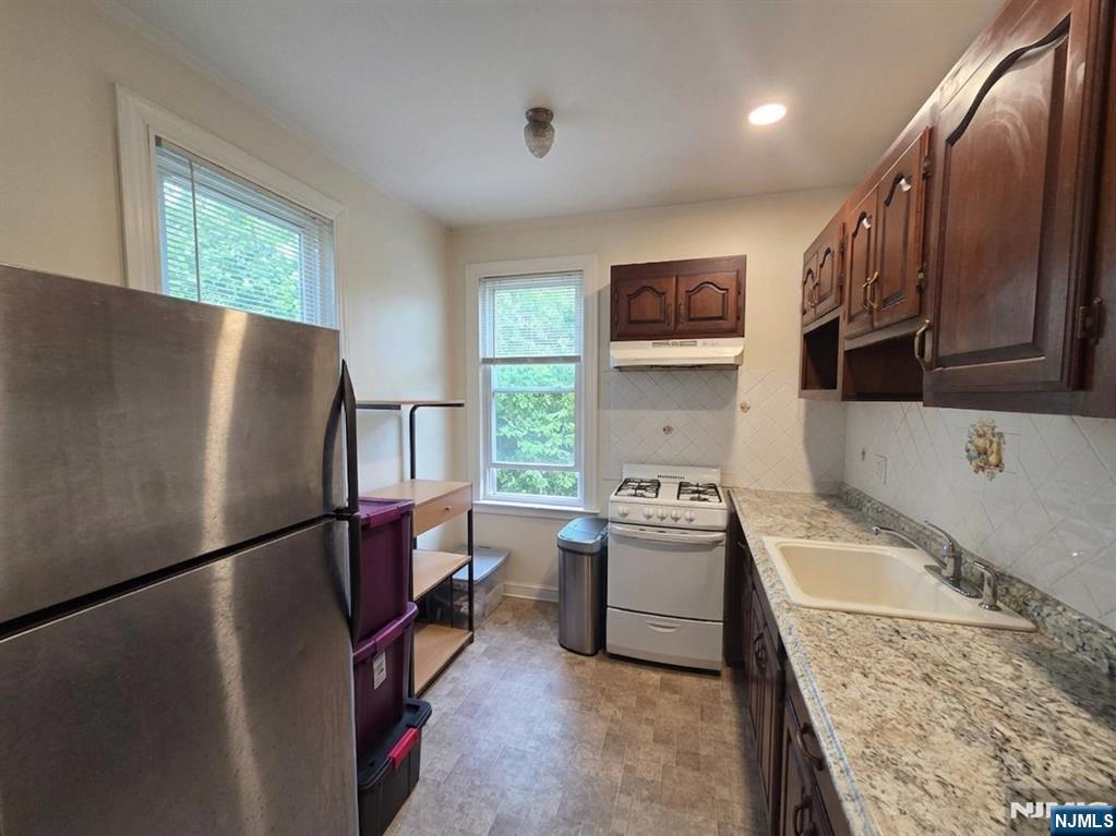 505 Hoboken Road B - Photo 2