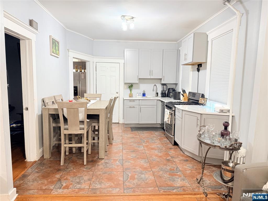 68 Willard Street - Photo 3