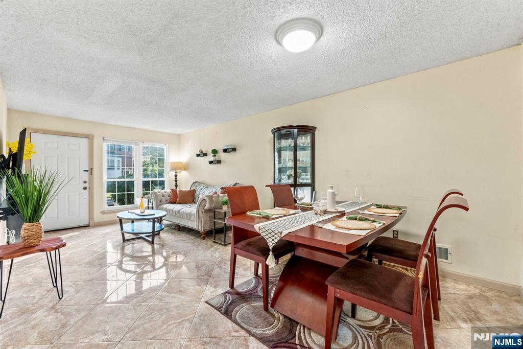 1338 Lavender Court - Photo 4