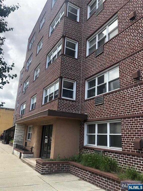 559 Anderson Avenue D1 - Photo 1