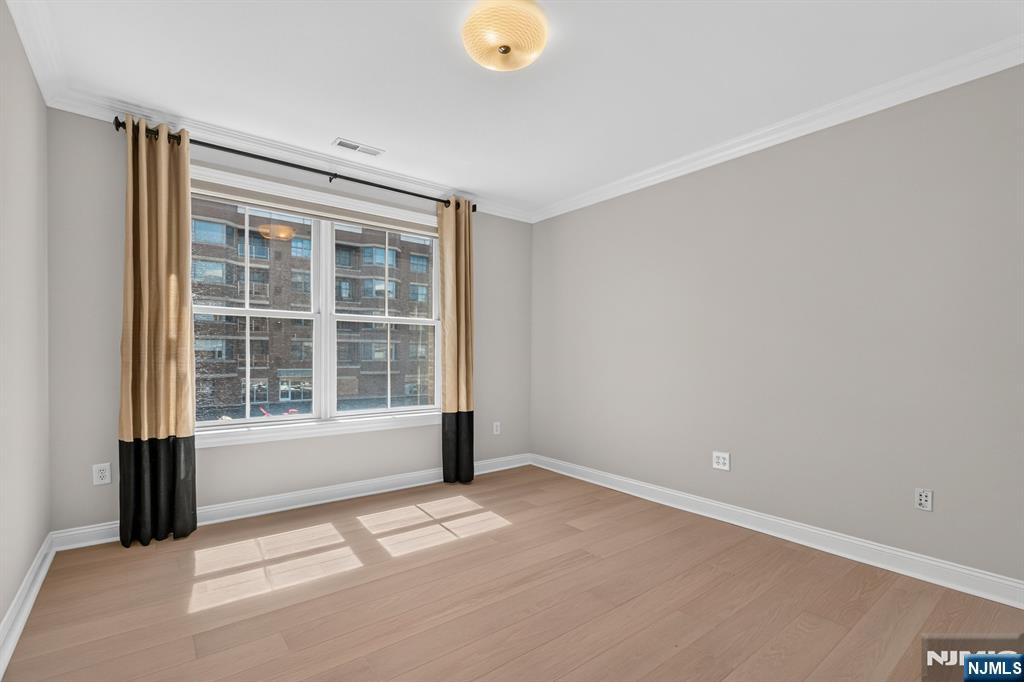 20 Ave At Port Imperial #233/ 235 — photo 31