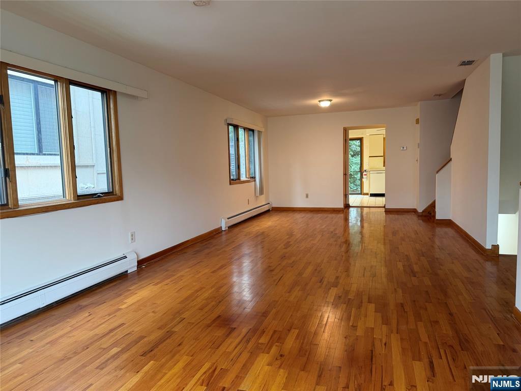 1643 Maple Street - Photo 4