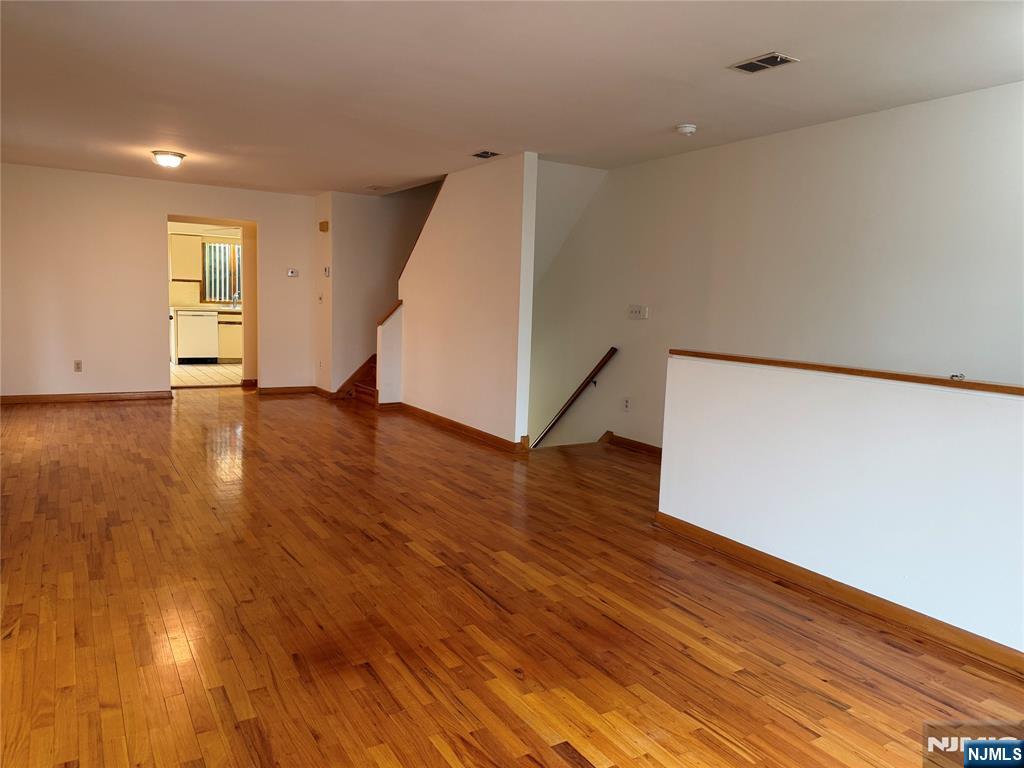 1643 Maple Street - Photo 5