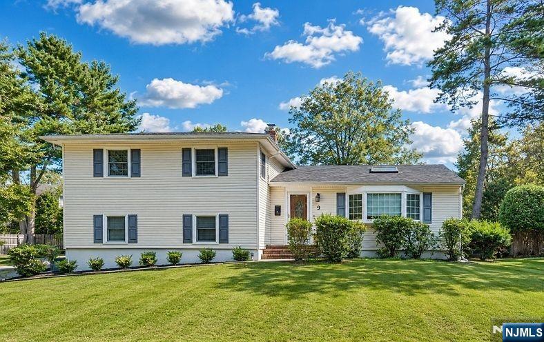 9 Trombley Drive - Photo 1